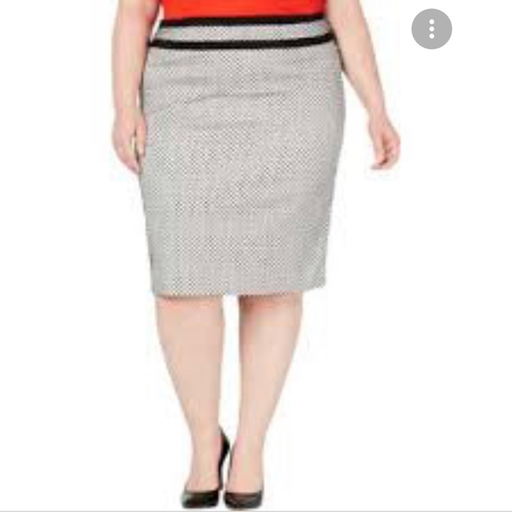 - NWT Calvin Klein skirt mini black and white